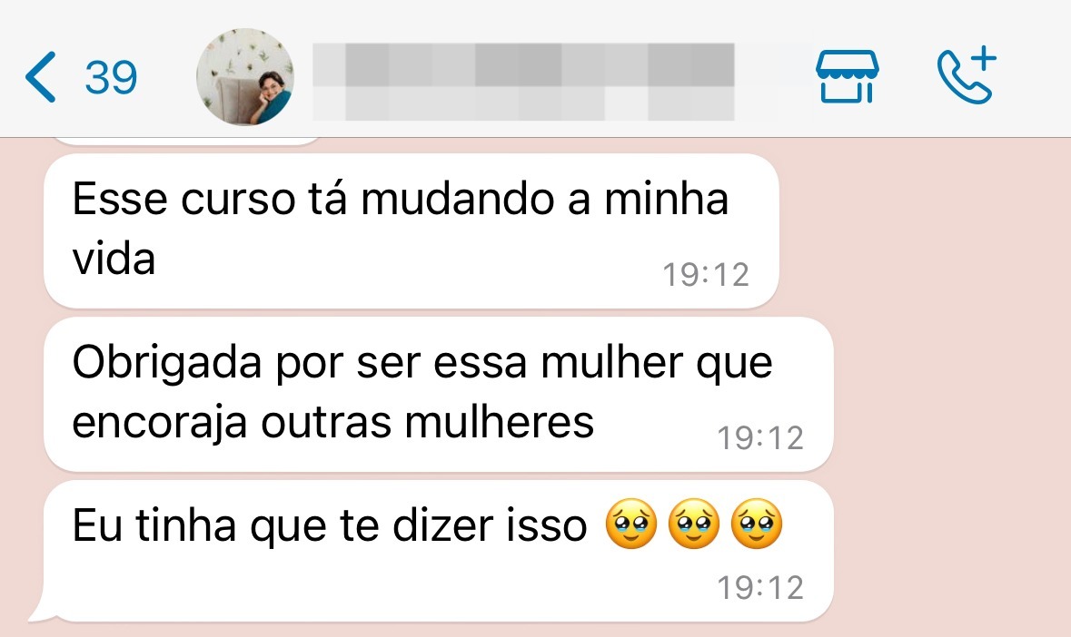 Print de mensagem dizendo que o curso está mudando a vida da aluna